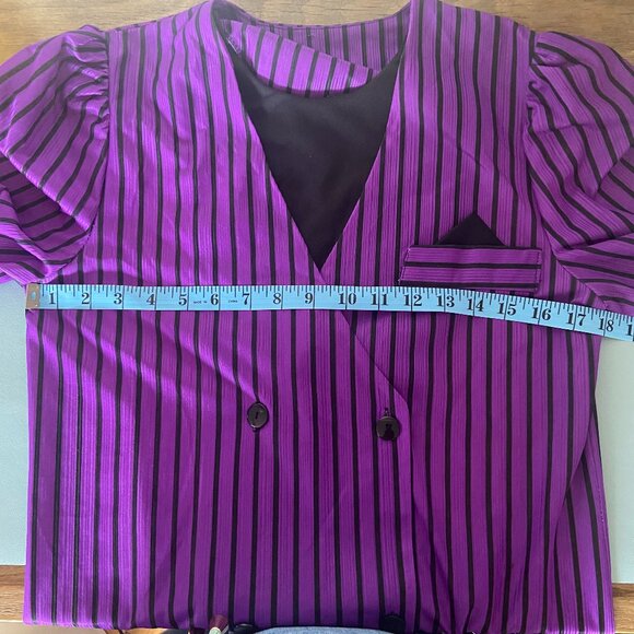 Fast shipping - costume opportunities! - Size small - Picture 11 of 12